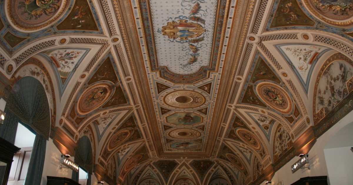 Bari, visite guidate alla scoperta del Palazzo Ateneo 